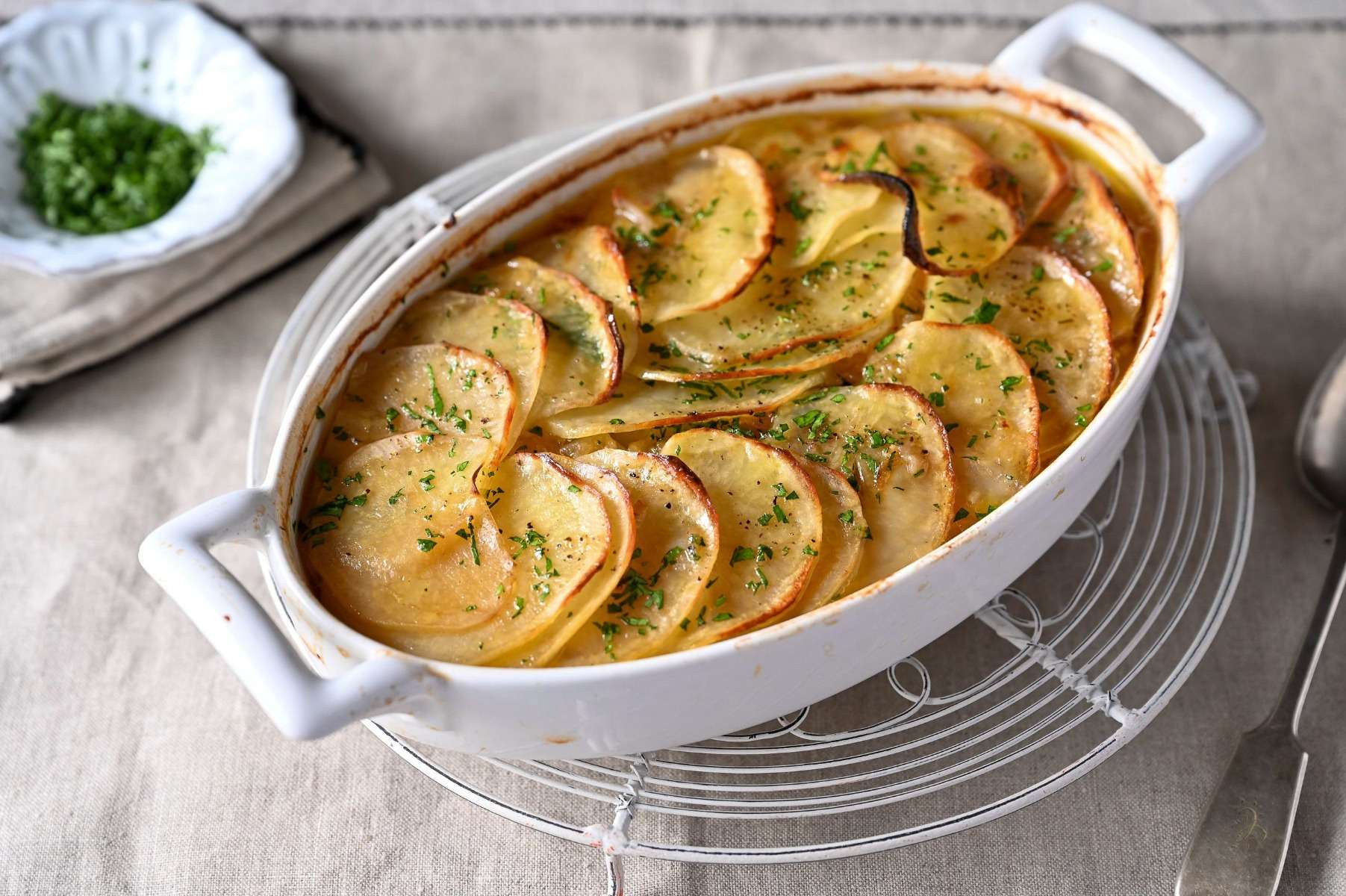 BOULANGERE POTATOES