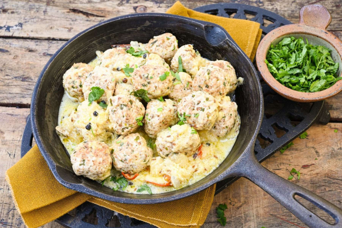 Pakistani Chicken Koftay Curry