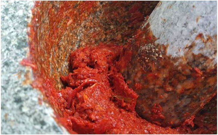 Pastitsada Kerkyras (Traditional Corfu Chicken)