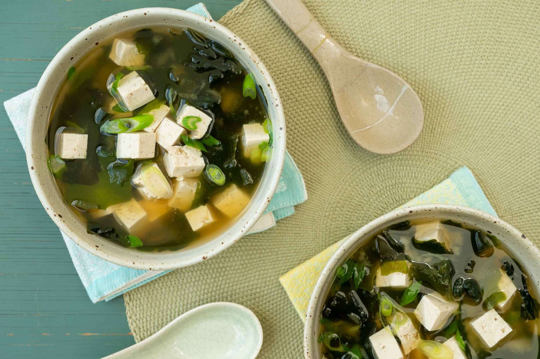 TOFU & WAKAME MISO SOUP